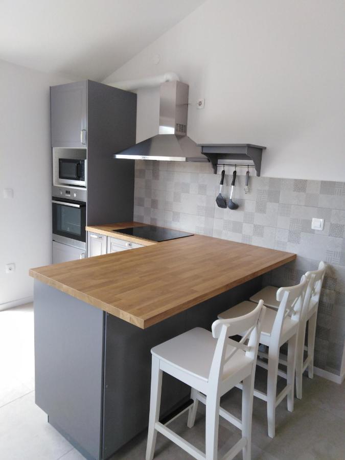 Vila Dubravka - Schoen Und Komfortabel Inmitten Von Olivenbaeumen Und Weinbergen Mit Whirlpool Valtura Exteriör bild