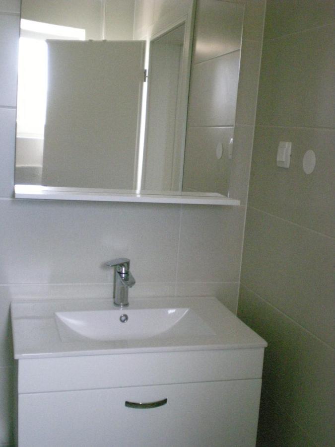 Vila Dubravka - Schoen Und Komfortabel Inmitten Von Olivenbaeumen Und Weinbergen Mit Whirlpool Valtura Exteriör bild