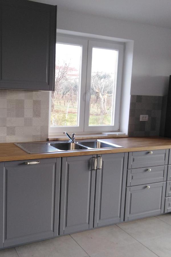 Vila Dubravka - Schoen Und Komfortabel Inmitten Von Olivenbaeumen Und Weinbergen Mit Whirlpool Valtura Exteriör bild