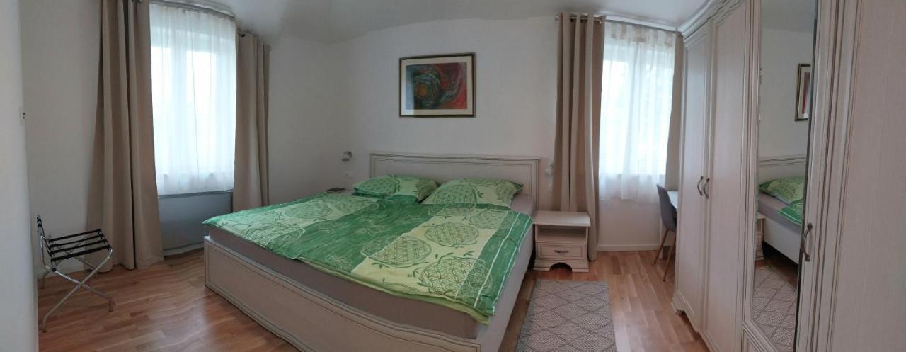 Vila Dubravka - Schoen Und Komfortabel Inmitten Von Olivenbaeumen Und Weinbergen Mit Whirlpool Valtura Exteriör bild
