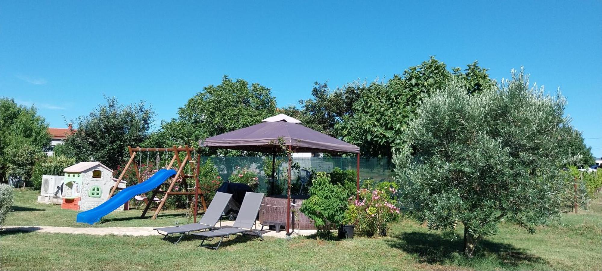 Vila Dubravka - Schoen Und Komfortabel Inmitten Von Olivenbaeumen Und Weinbergen Mit Whirlpool Valtura Exteriör bild