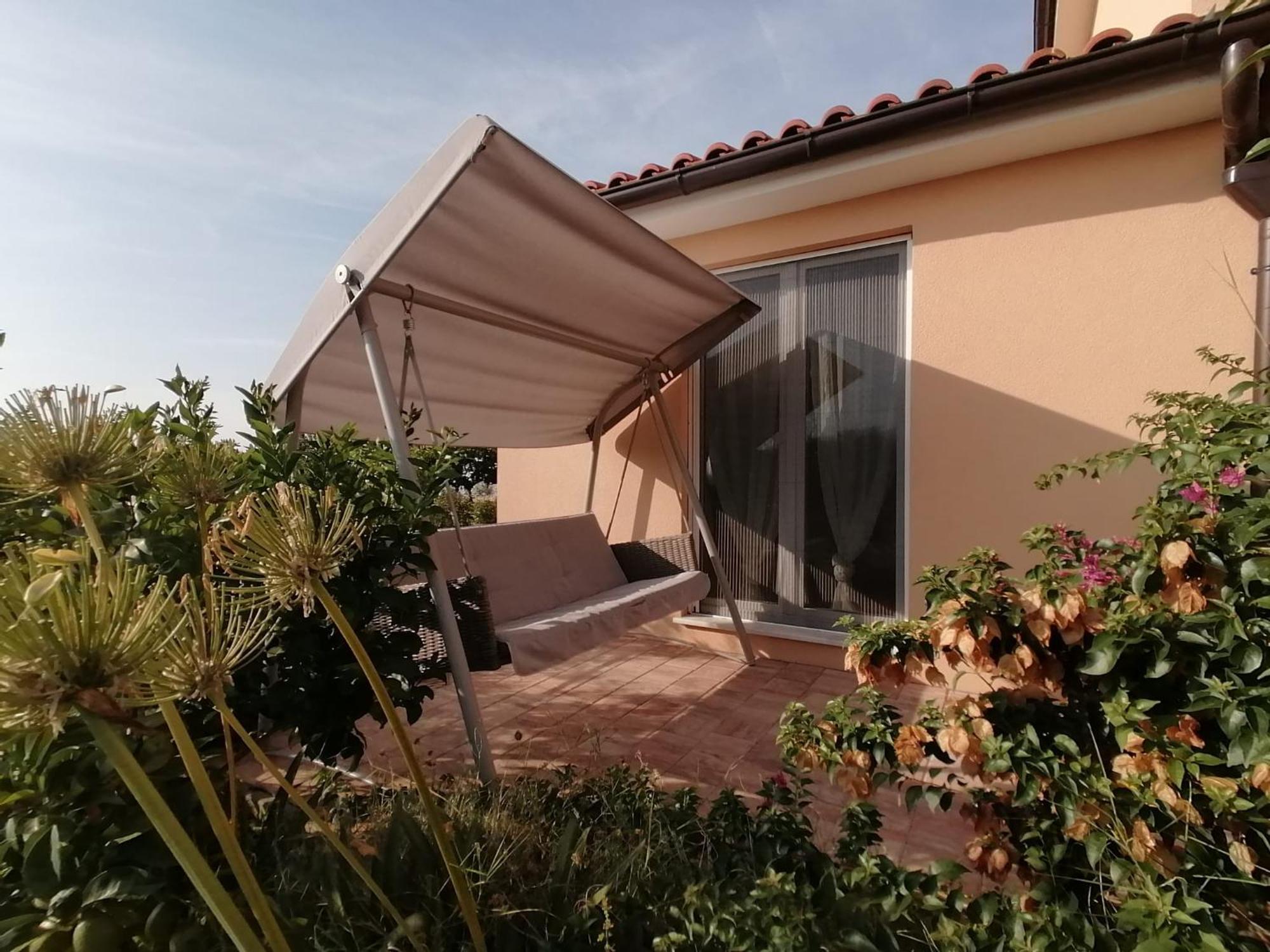 Vila Dubravka - Schoen Und Komfortabel Inmitten Von Olivenbaeumen Und Weinbergen Mit Whirlpool Valtura Exteriör bild